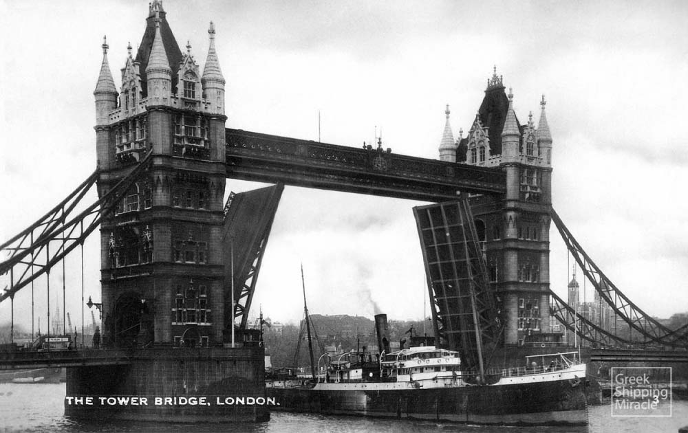 51_LONDON_Tower_Bridge-2