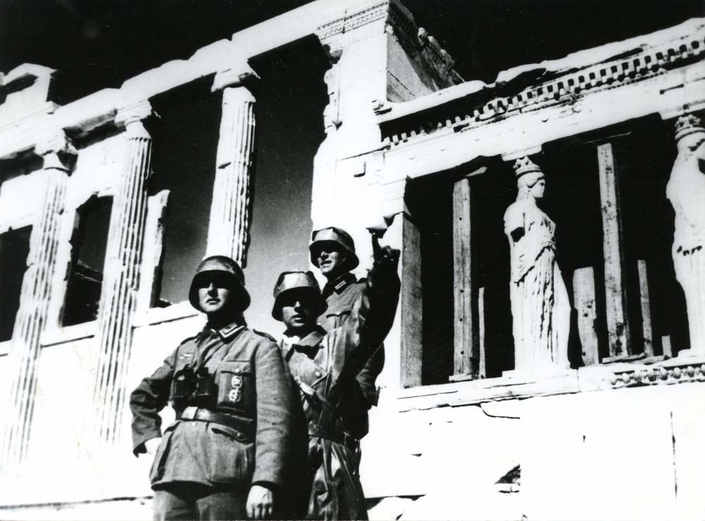 56_Nazis_on_Acropolis-2