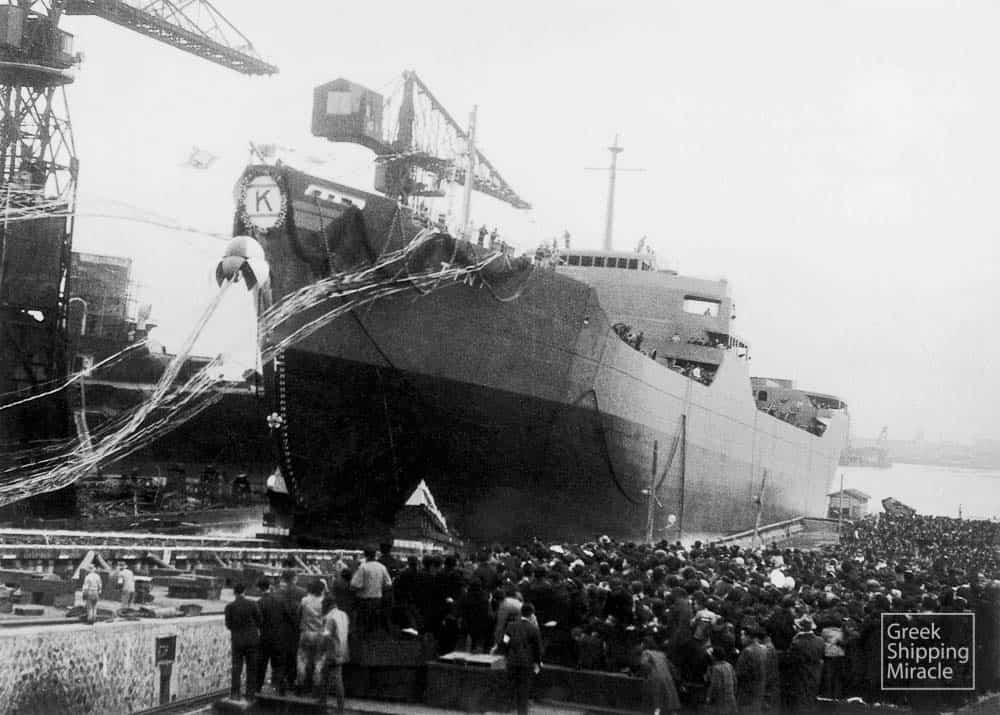 50. Η καθέλκυση του δεξαμενοπλοίου ΤΙΝΙ στις 10 Φεβρουαρίου 1952.