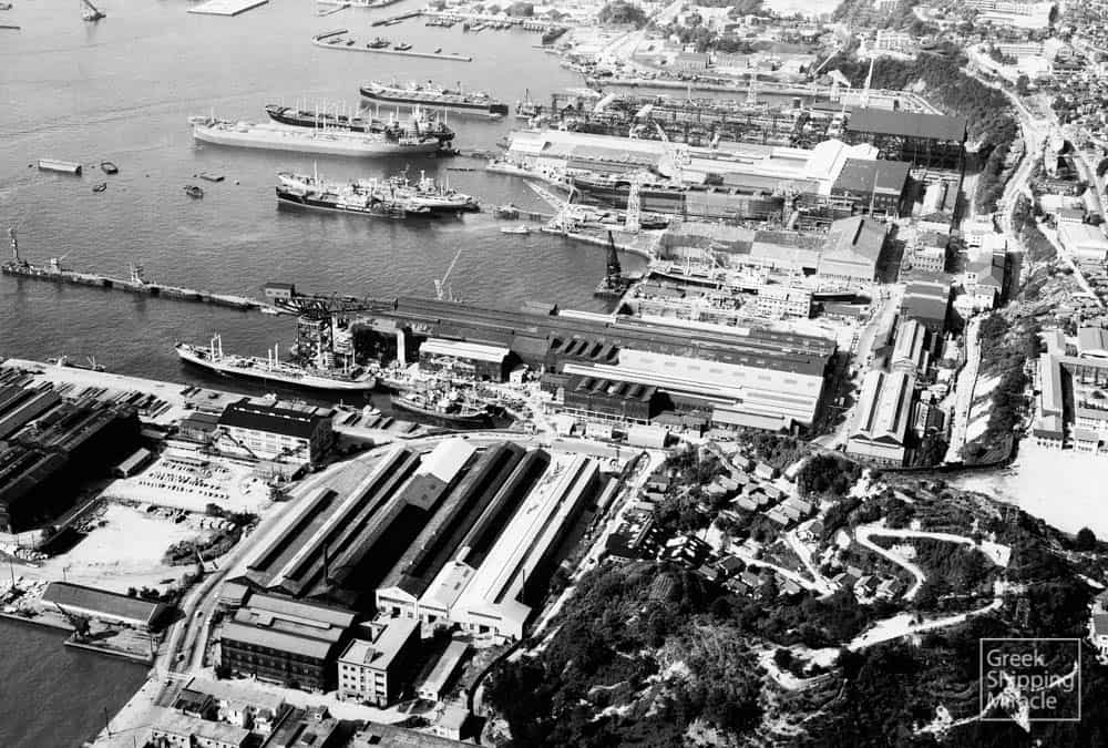 60. Αεροφωτογραφία των ιαπωνικών ναυπηγείων Kure Zosensho K.K. κατά τη διάρκεια της κατασκευής του ελληνόκτητου bulk carrier CAPETAN TASSOS, το 1968.