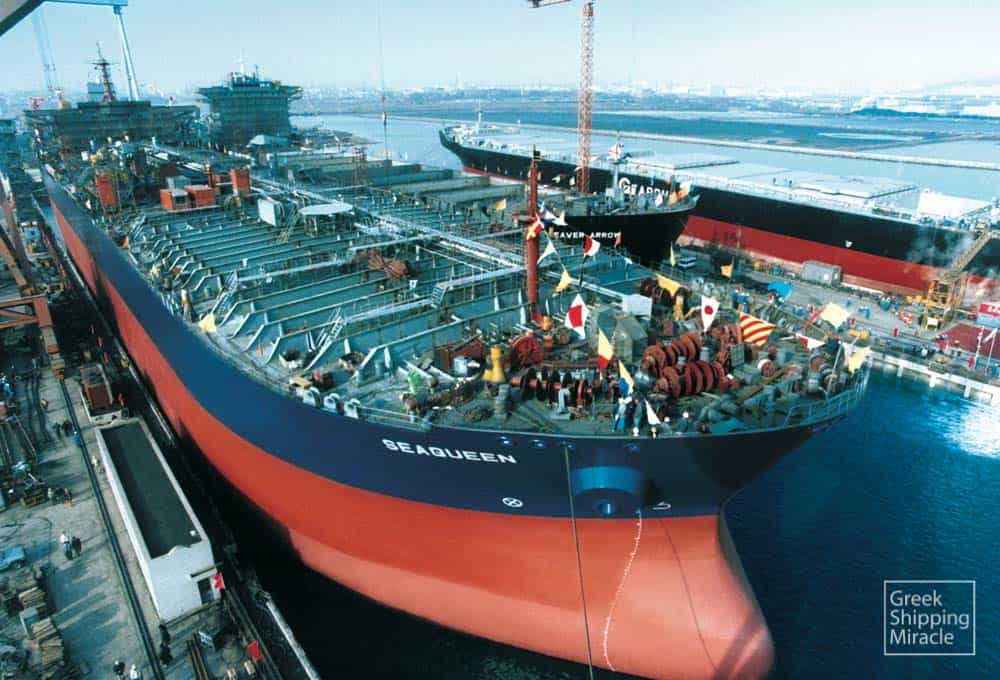 30. Το δεξαμενόπλοιο SEAQUEEN κατασκευάστηκε στα ναυπηγεία Dalian New Shipyard για λογαριασμό εταιρείας υπό τη διαχείριση της Thenamaris (Ships Management) Inc. Ήταν το πρώτο ελληνόκτητο πλοίο που ναυπηγήθηκε στην Κίνα.