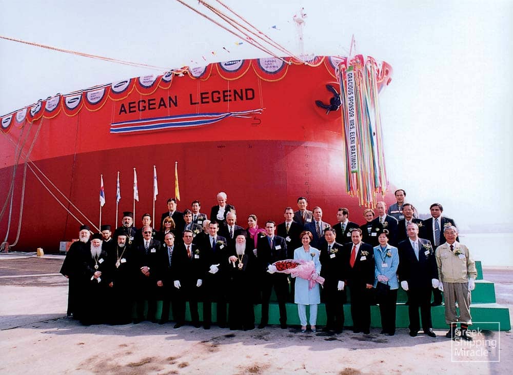 34. Στιγμιότυπο από την τελετή ονοματοδοσίας του δεξαμενοπλοίου AEGEAN LEGEND τον Απρίλιο του 2000 στη Νότια Κορέα.