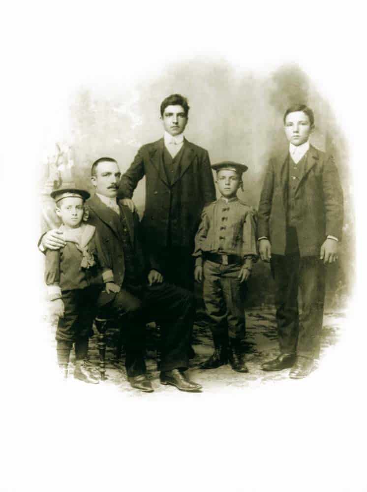 4_COSTIS_ELIAS_LEMOS_DIMITRIO_A_LEMOS_PANTELIS_A_LEMOS_POLYDOROS_A_LEMOS_AND_SPYROS_A_LEMOS