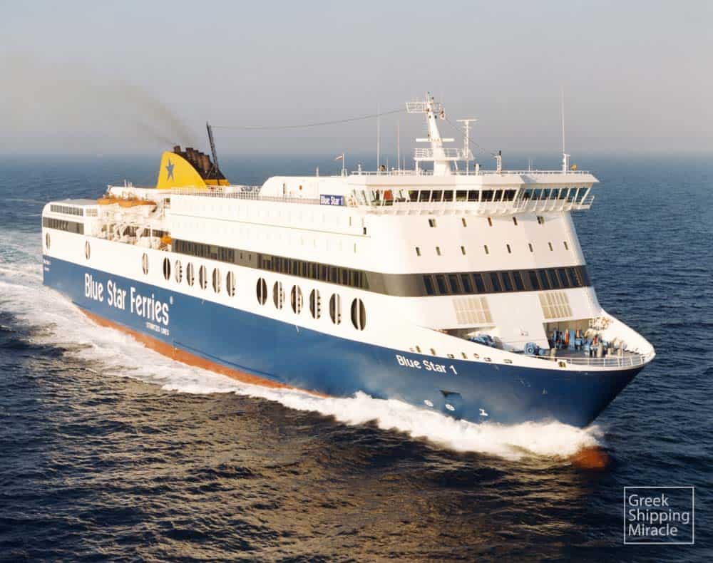 59. Το επιβατηγό/οχηματαγωγό BLUE STAR 1 κατασκευάστηκε το 2000 στα ολλανδικά ναυπηγεία Van der Giessen de Noord B.V. για την Blue Star Ferries.