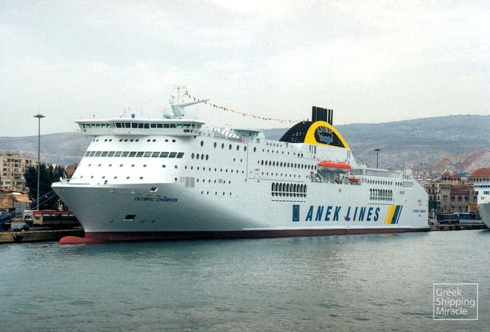 62. Το επιβατηγό/οχηματαγωγό OLYMPIC CHAMPION κατασκευάστηκε το 2000 στα ναυπηγεία της Σουηδίας Bruces Verkstad AB και ολοκληρώθηκε στα ναυπηγεία της Νορβηγίας Fosen Mek. Verksteder AS, για την Ανώνυμη Ναυτιλιακή Εταιρεία Κρήτης (ΑΝΕΚ LINES).
