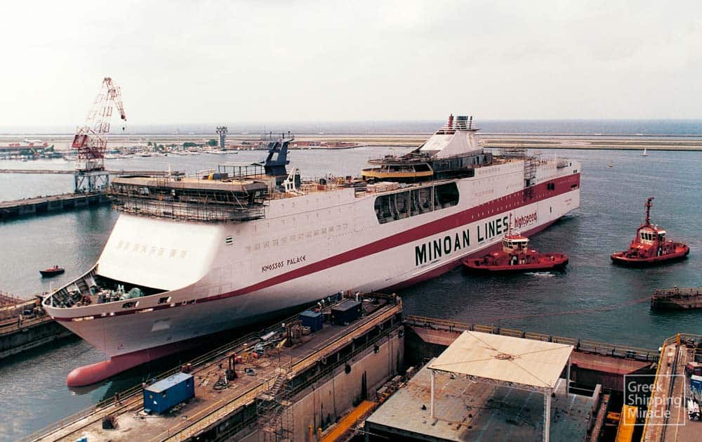 63. Το επιβατηγό/οχηματαγωγό KNOSSOS PALACE κατασκευάστηκε το 2000 στα ιταλικά ναυπηγεία Sestri Cantieri Navali S.p.A. για τις Μινωικές Γραμμές.