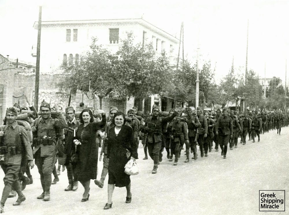 15. Ένα σημαντικό μέρος των εφοδίων των ελληνικών στρατευμάτων που πολέμησαν στην Αλβανία μεταφέρθηκαν με ελληνικά πλοία.